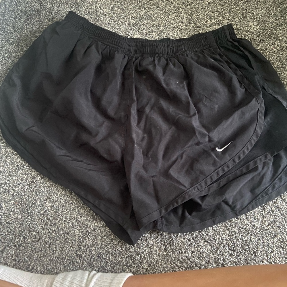 Black Nike shorts